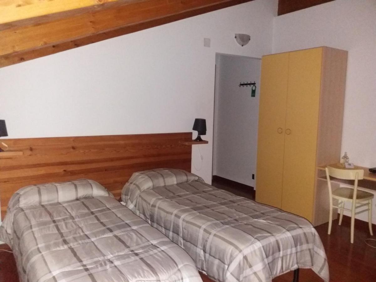 Maggiociondolo Hotel Venasca ภายนอก รูปภาพ
